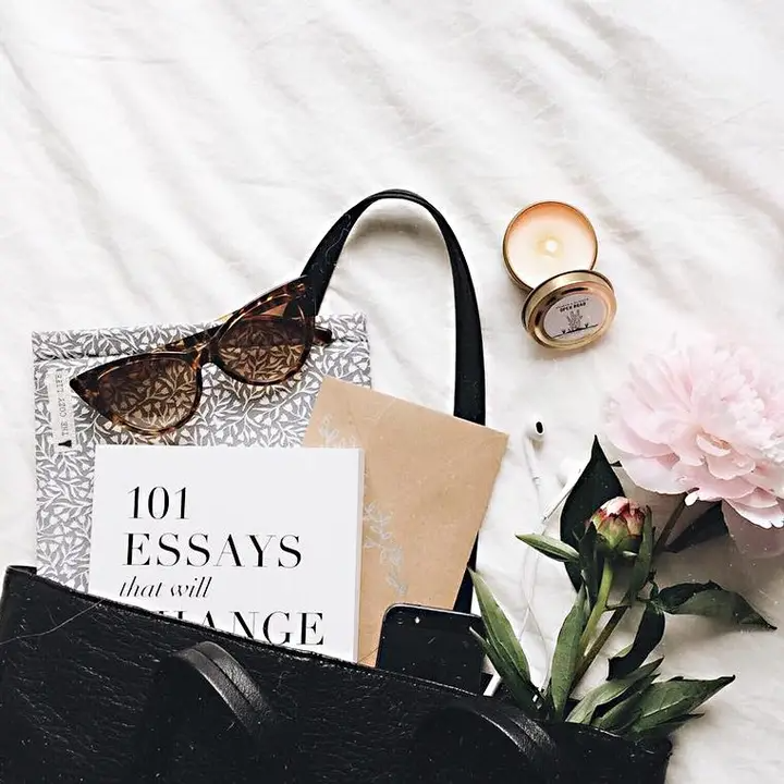 101 Essays That Will Change The Way You Think - Book | Hardcover